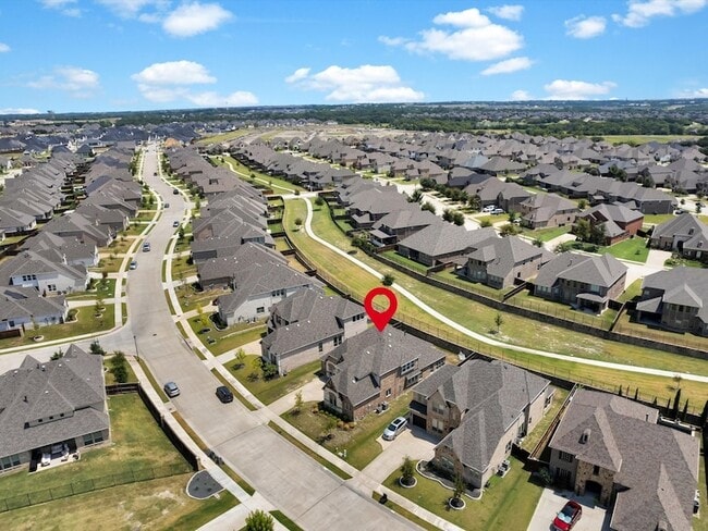 Building Photo - 439 Montrose Dr