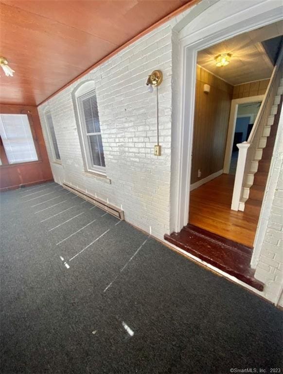 Building Photo - 18 Devine St