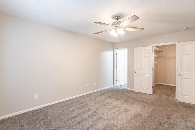 Building Photo - 414 Elders Pond Cir