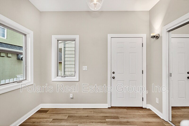 Building Photo - 2222 E 75th St