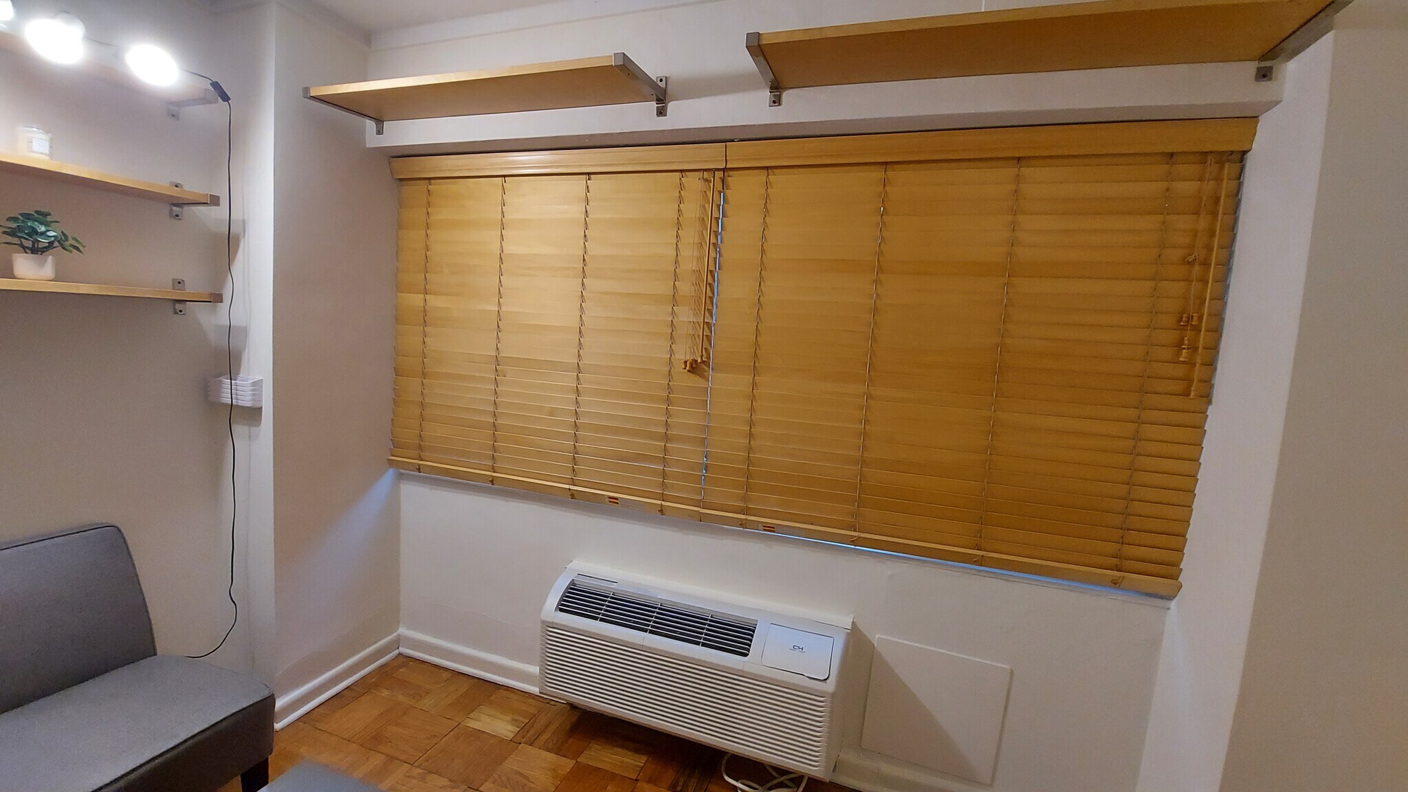 Building Photo - 2141 I St NW