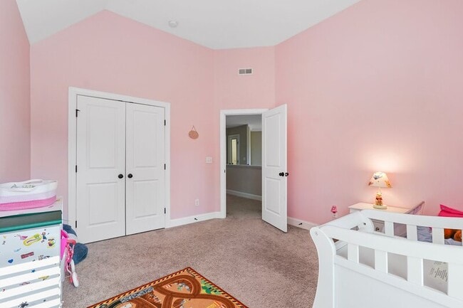 Building Photo - 501 Daylily Ct