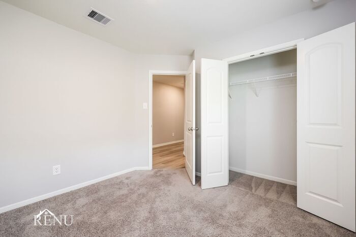 Building Photo - 25397 Cypress Bend Dr