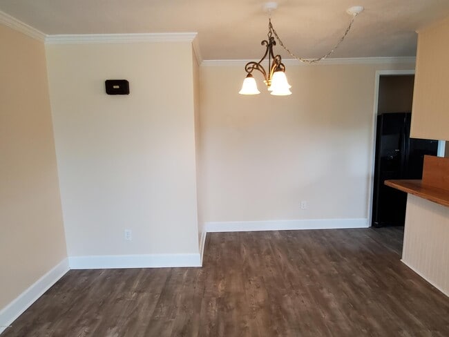 Building Photo - 217 S Jan Dr