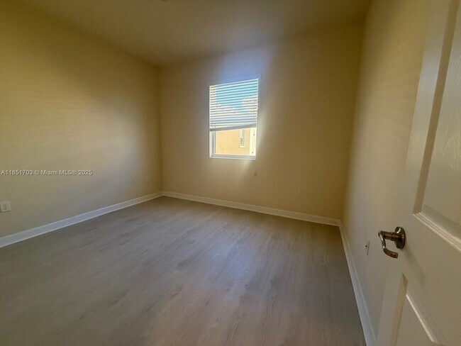 Building Photo - 17103 SW 96th St