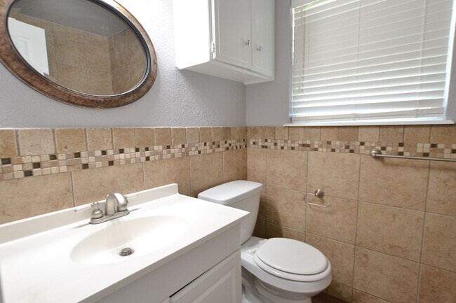 Building Photo - 3137 SW 65th Pl