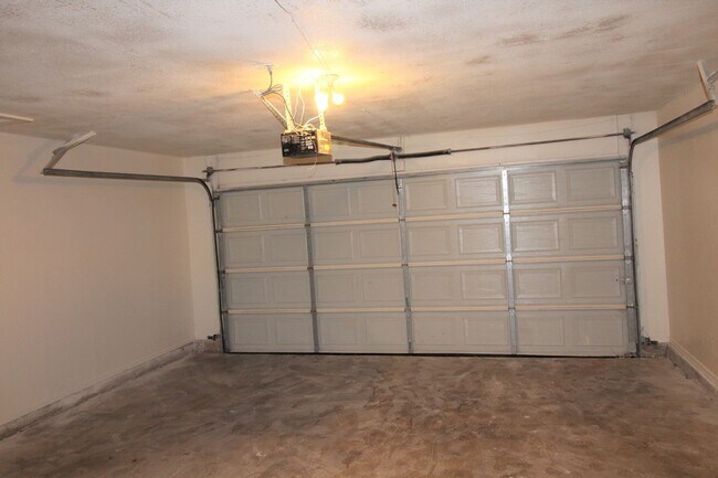 Building Photo - 1707 Jennifer Cir