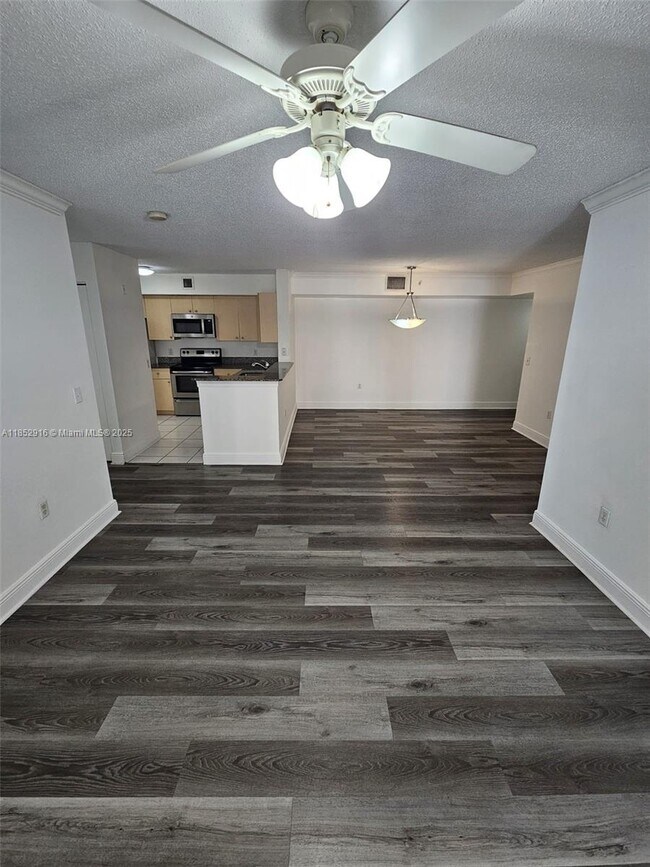 Building Photo - 2451 Centergate Dr