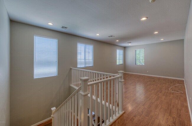 Building Photo - 39932 N Wisdom Way