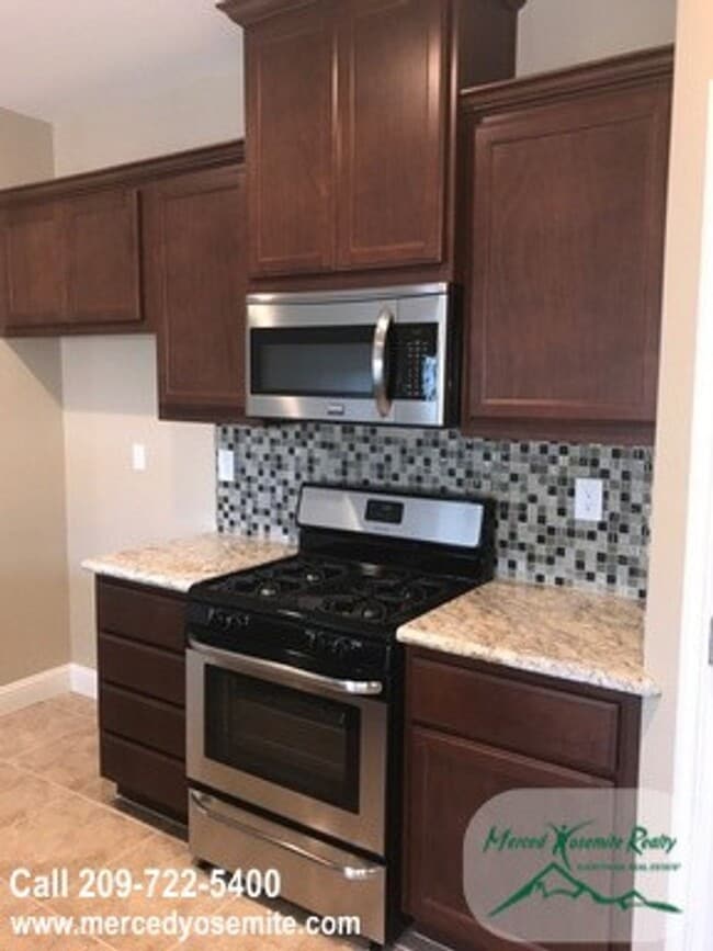 Building Photo - $100 discount for 2 year lease! Appointmen...