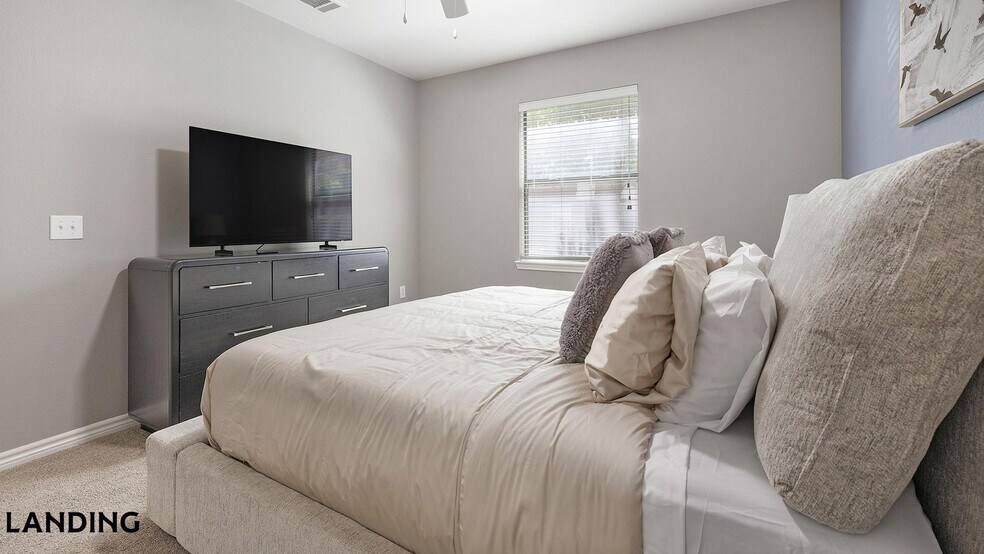 Building Photo - 15777 Quorum Dr