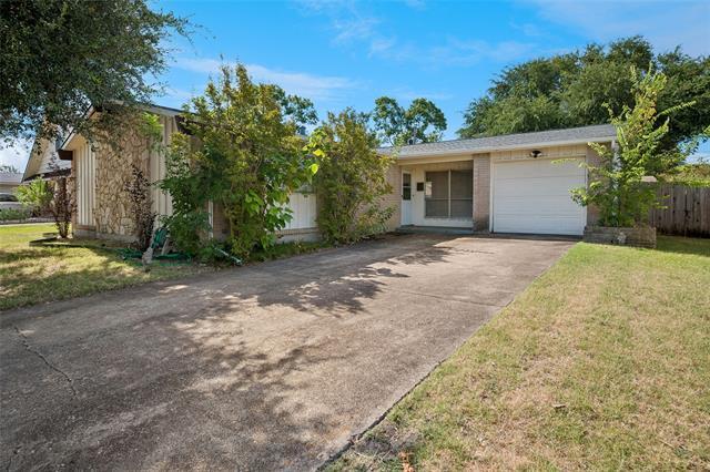 Building Photo - 907 Greenbriar Ln