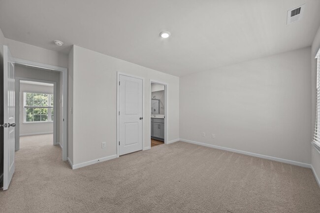 Building Photo - 4109 Laurel Rdg Dr