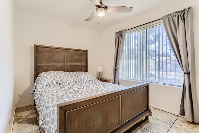 Building Photo - FULLY FURNISHED 2 bedroom condo near UNLV!