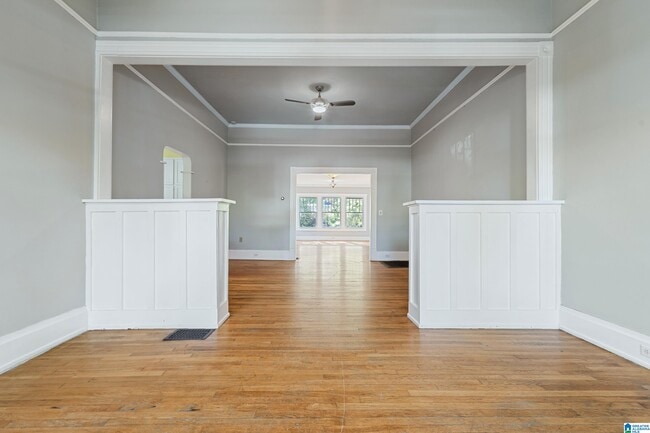 Building Photo - 3716 6th Ave S