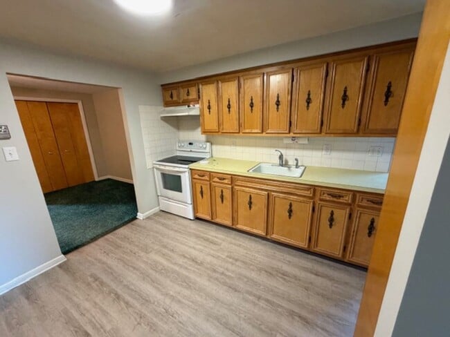 Building Photo - 1-bedroom in Hudson section of Plains