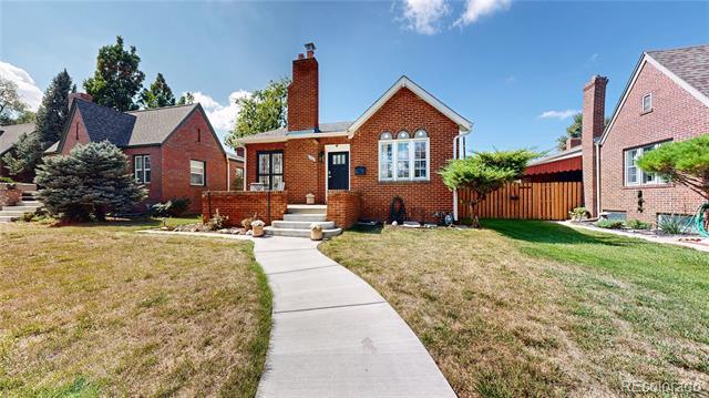 Building Photo - 1325 Dahlia St