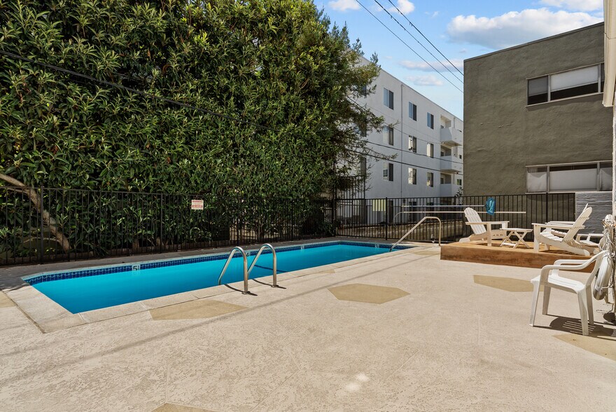 Building Photo - 1885 Veteran Ave