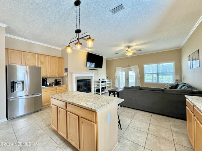 Building Photo - 12059 Autumn Sunrise Dr