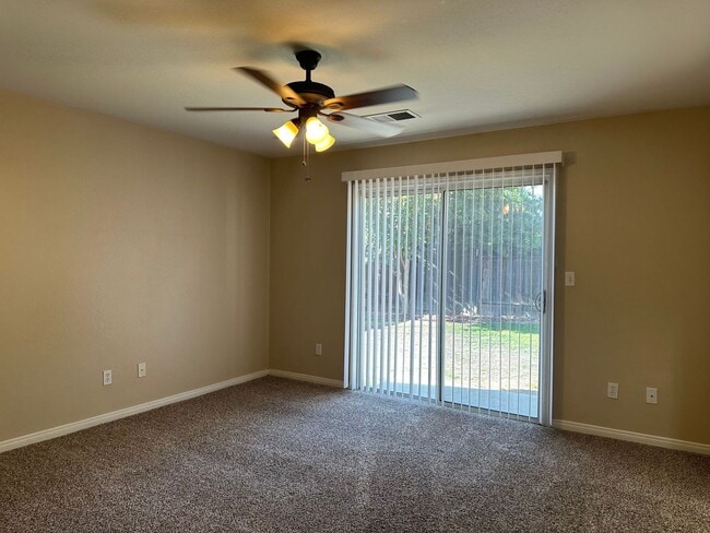 Building Photo - Northwest 3+2 + OFFICE!  Coming Soon!