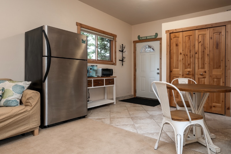 Building Photo - 23 Lilac Ln