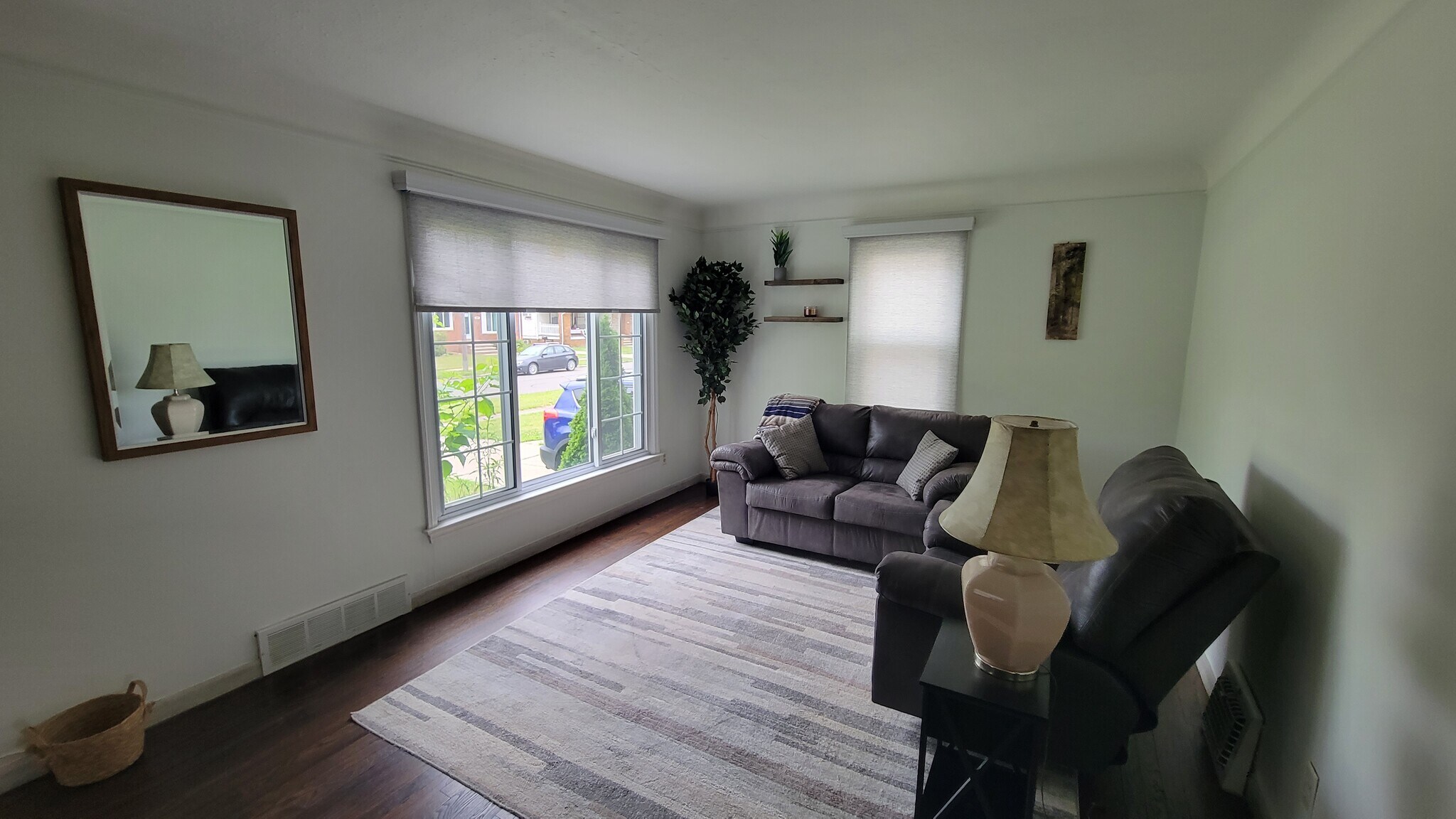 Building Photo - 3429 Ingleside Dr