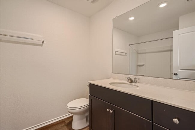 Building Photo - 2712 Shimsham Dr