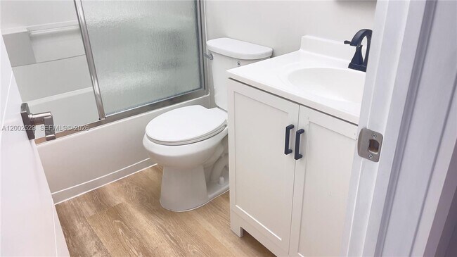 Building Photo - 200 S Birch Rd