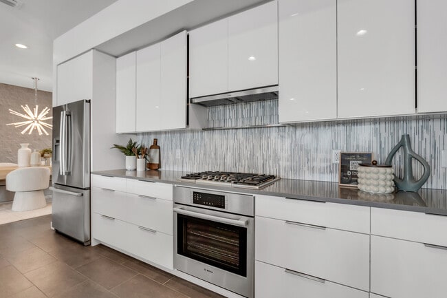 Building Photo - 905 Bay Point Dr