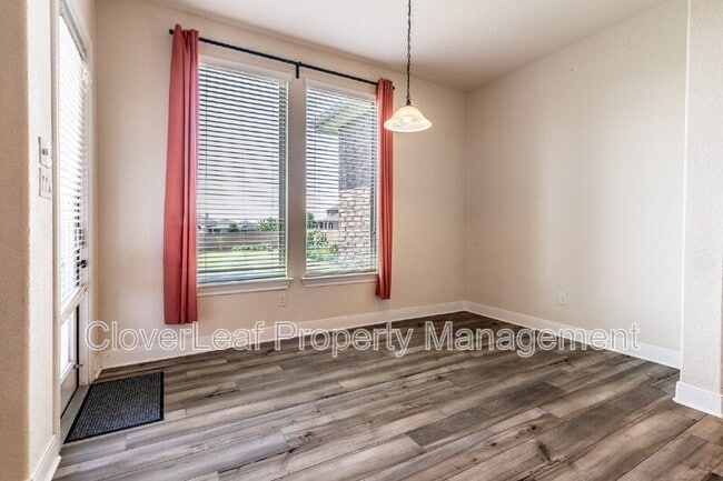 Building Photo - 908 Sussex Cove