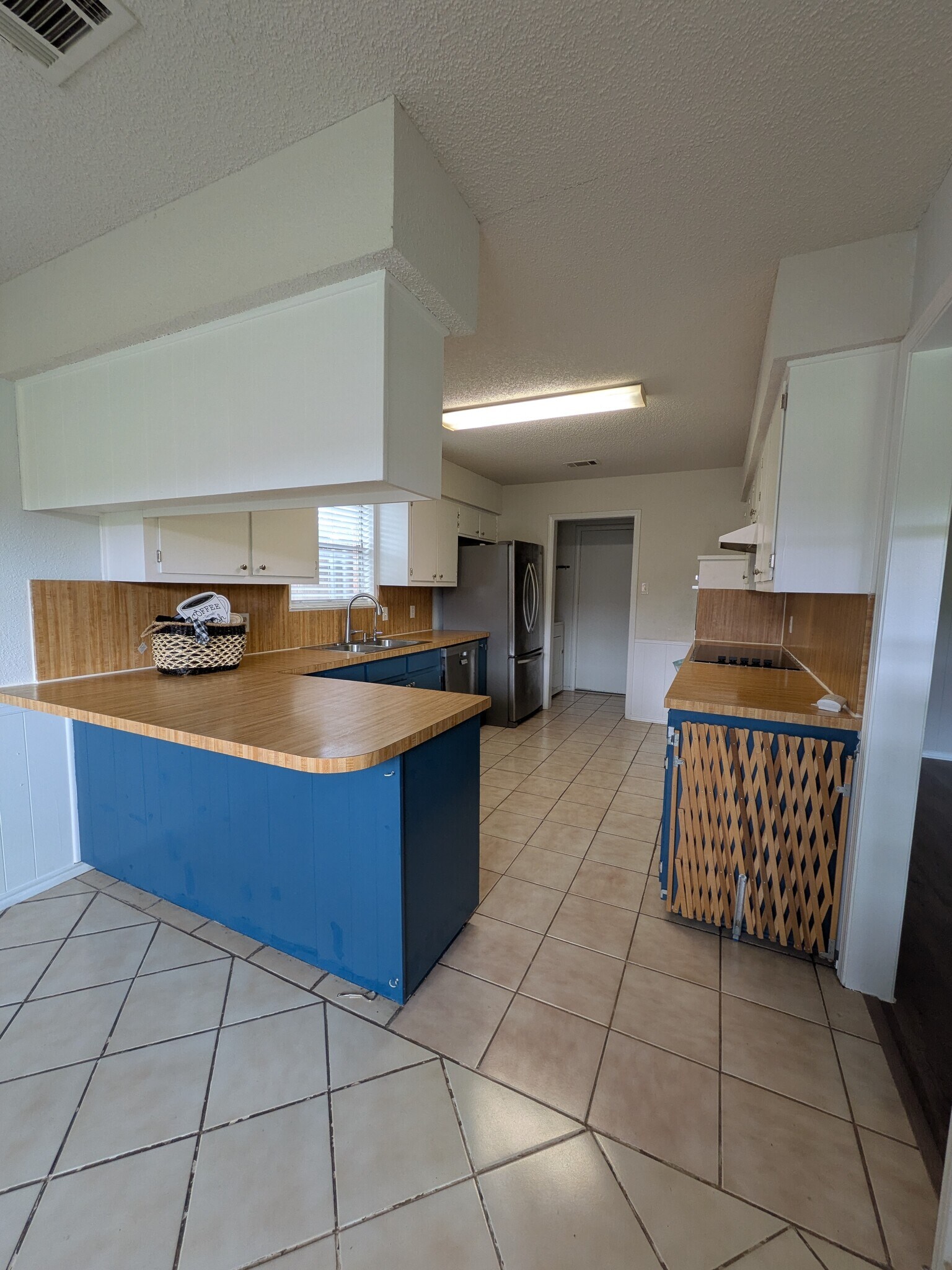 Building Photo - 2305 Stockbridge Ct