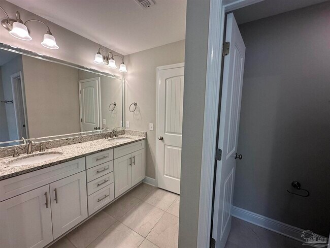 Building Photo - 5762 Dunridge Drive