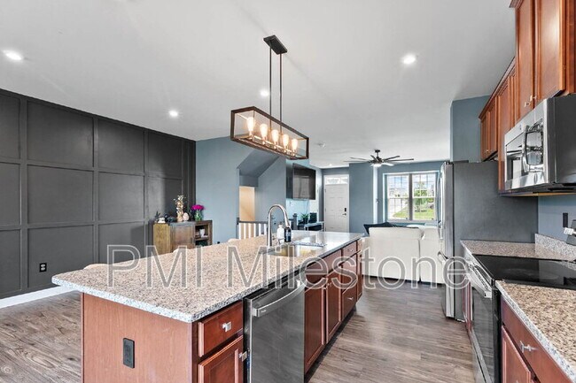 Building Photo - 367 Ontario Dr