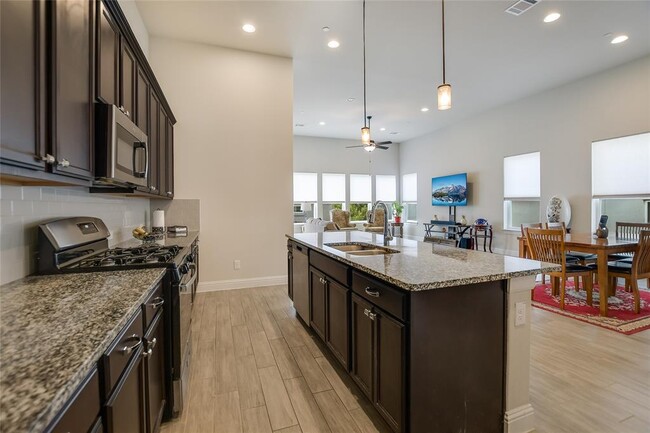 Building Photo - 600 C-Bar Ranch Trl