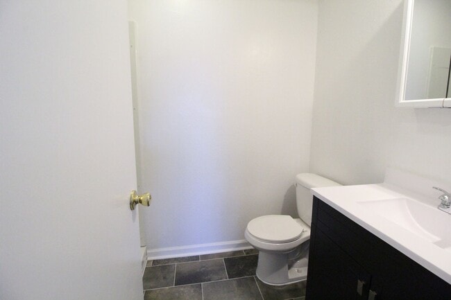 Building Photo - February FREE On This Updated 3 Bedroom 2 Bath Duplex in Olathe