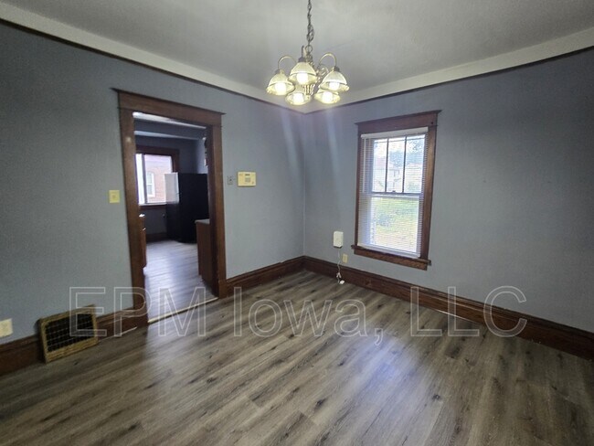 Building Photo - 212 Reed St