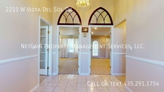 Building Photo - 2211 W Vista Del Sol Dr