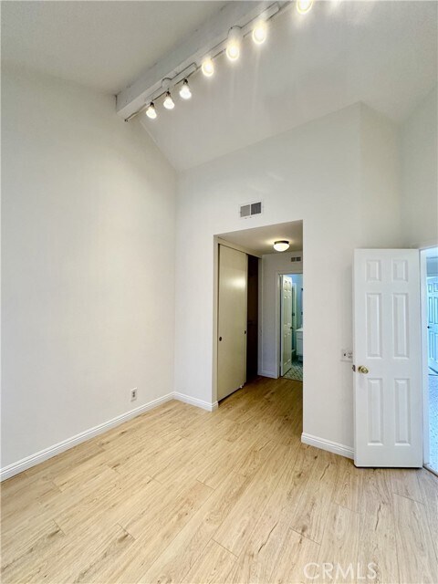 Building Photo - 19 Dartmouth