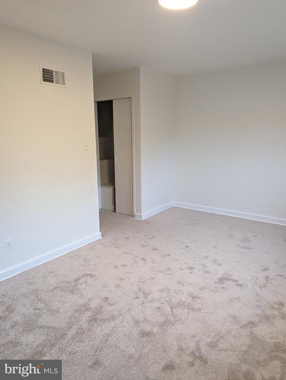 Building Photo - 2323 Gaylord Dr