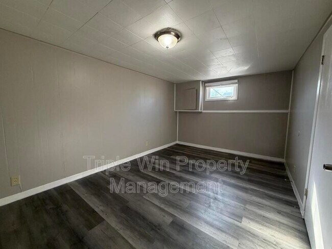 Building Photo - 10191 Mayfair Dr