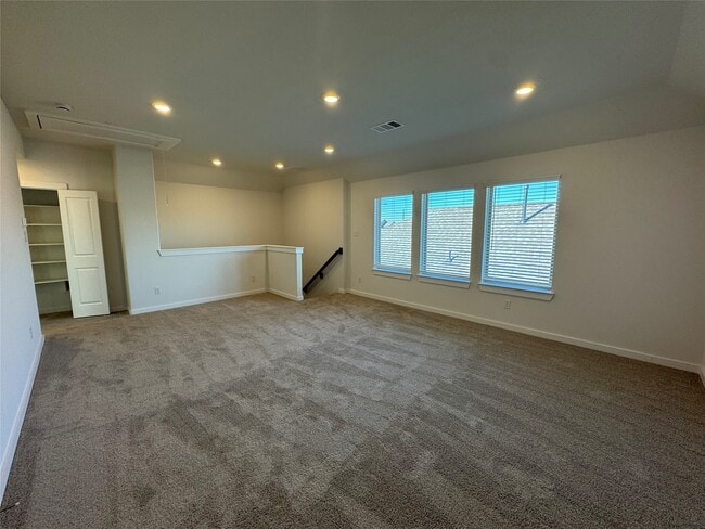 Building Photo - 31138 Myers Hvn Ln