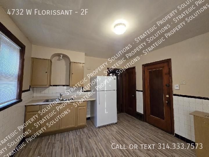 Building Photo - 4732 W Florissant Ave