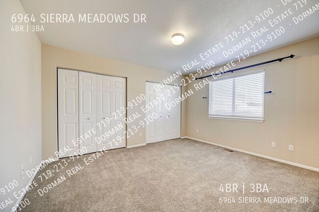 Building Photo - Updated and Open 4 Bedroom, 3 Full Bath Ho...