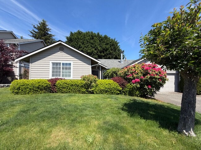 Building Photo - Everett 3 Bedroom Rambler