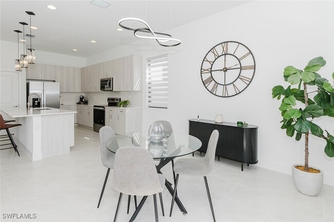 Building Photo - 5868 Agostino Way