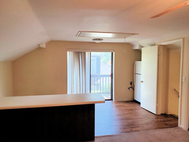 Bedroom three deck - 18 Poinsett Ave