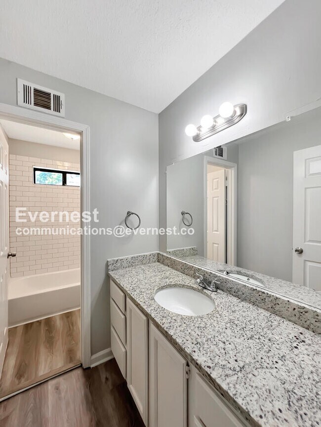 Building Photo - 4304 Ash Creek Cove