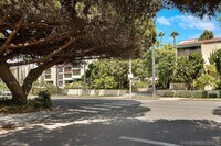 Building Photo - 6455 La Jolla Blvd
