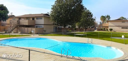 Building Photo - 420 S Real Rd