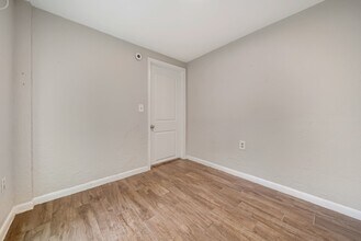 Building Photo - 217 Johnson St